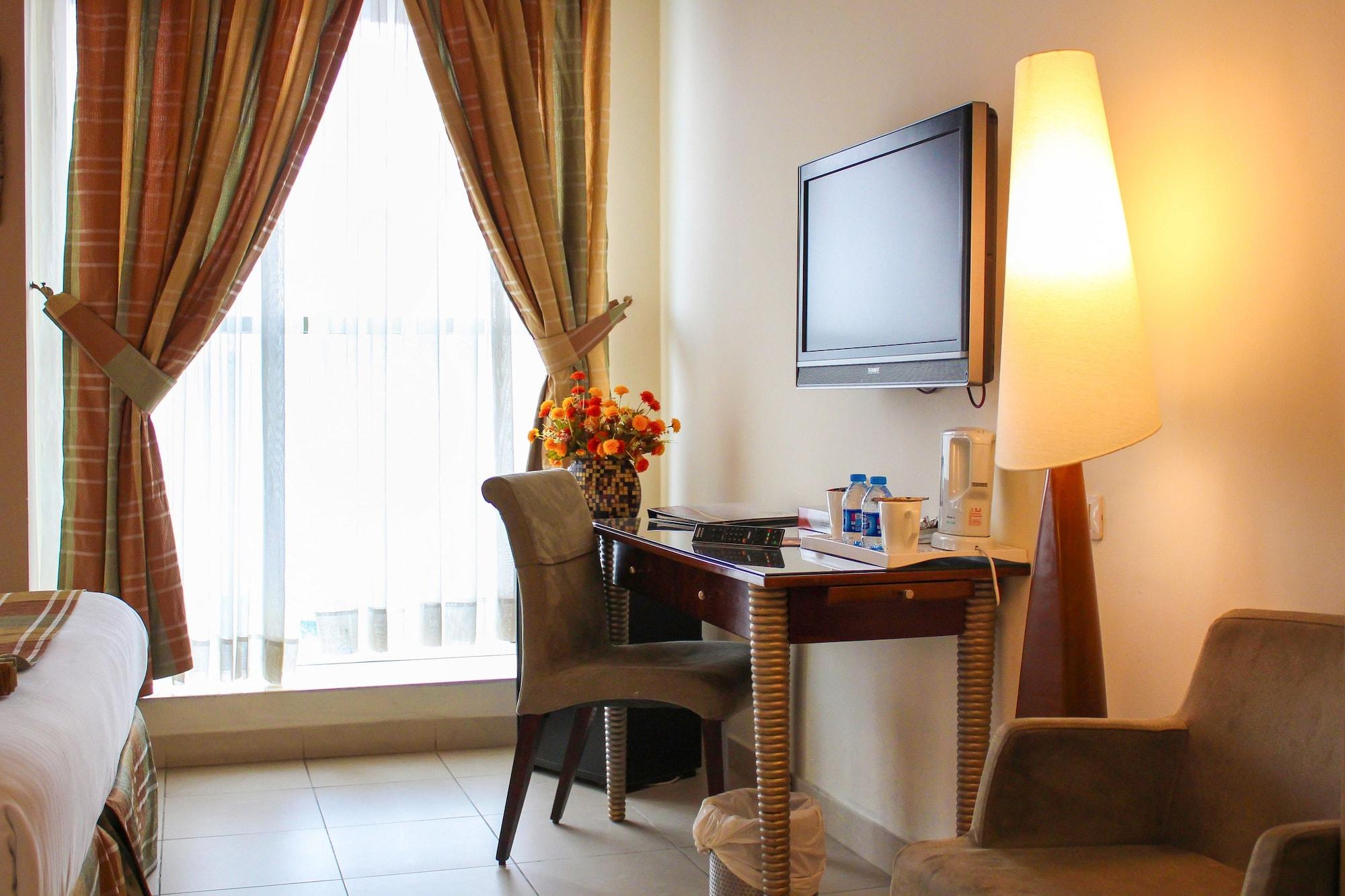 Retaj Hotel Amman Luaran gambar