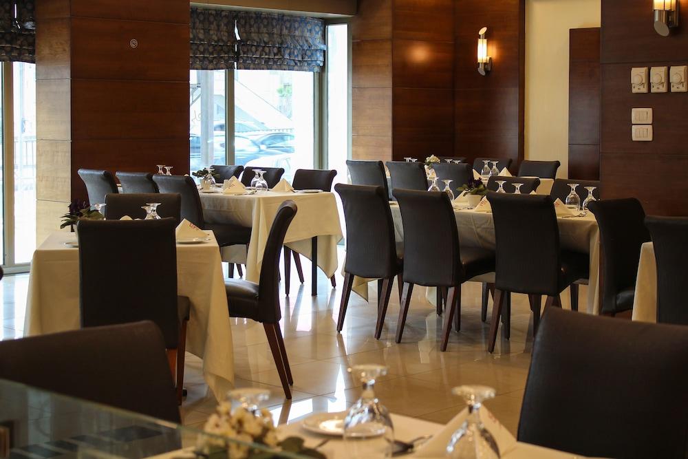 Retaj Hotel Amman Luaran gambar