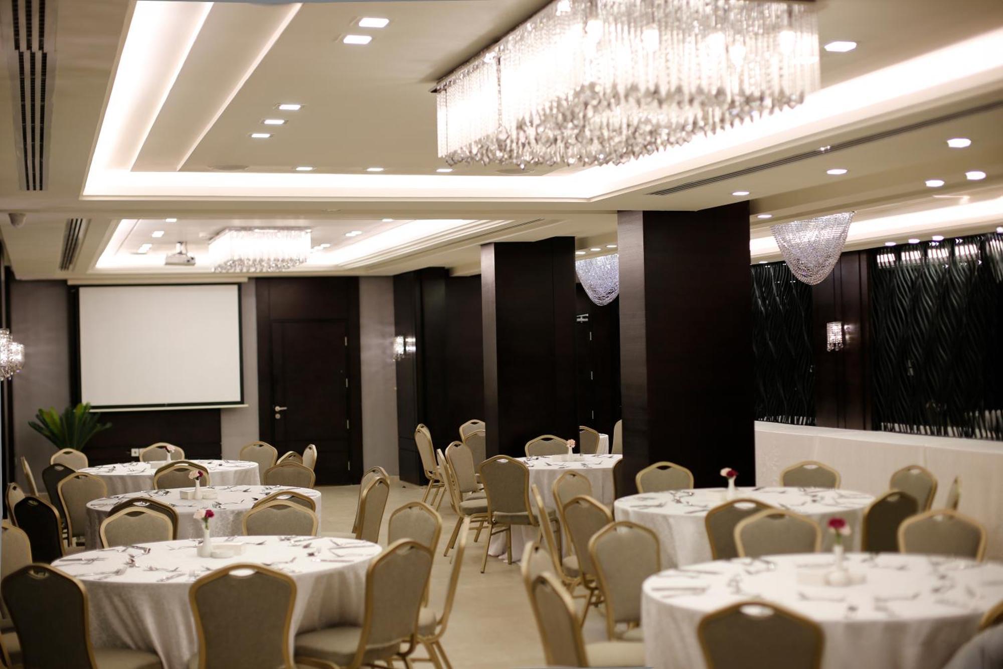 Retaj Hotel Amman Luaran gambar